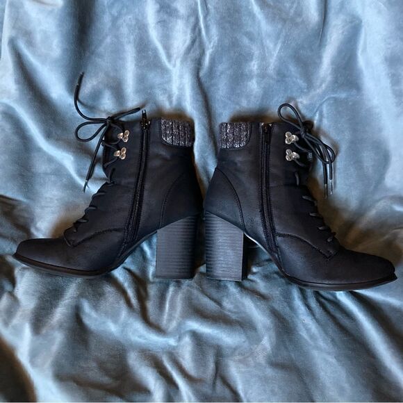 Xoxo Women's Magalin Sweater Trim Hiker Booties Women's size 7.5 - Picture 5 of 9